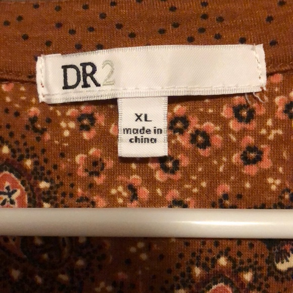 Soft printed long sleeve with thumb slots- XL - Picture 4 of 6